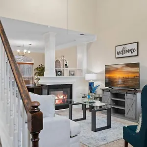 Cozy 4b 2 5b King Beds Jacuzzi Holiday home